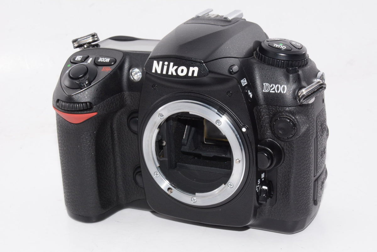 【外観特上級】Nikon デジタル一眼レフカメラ D200 ボディ