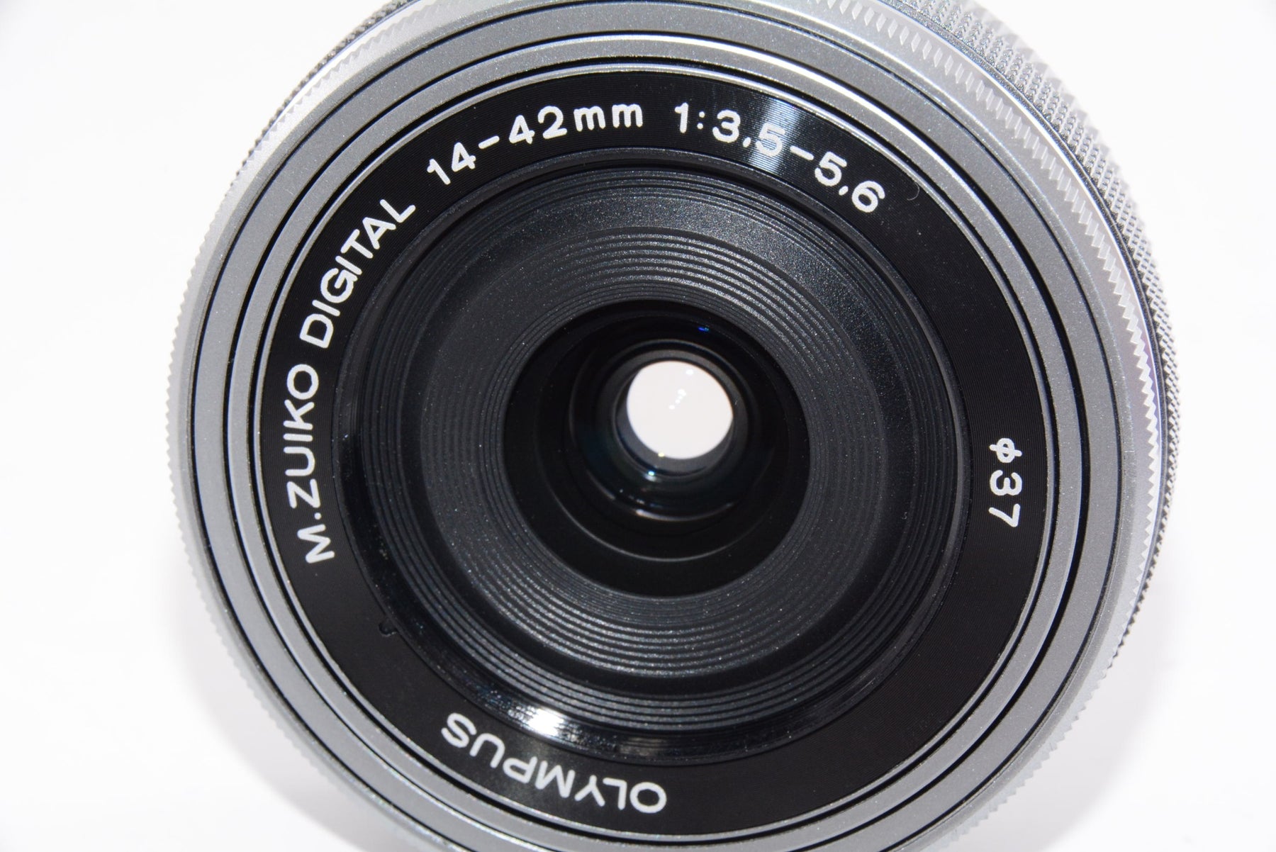 【外観特上級】OLYMPUS M.ZUIKO DIGITAL ED 14-42mm F3.5-5.6 EZ SLV