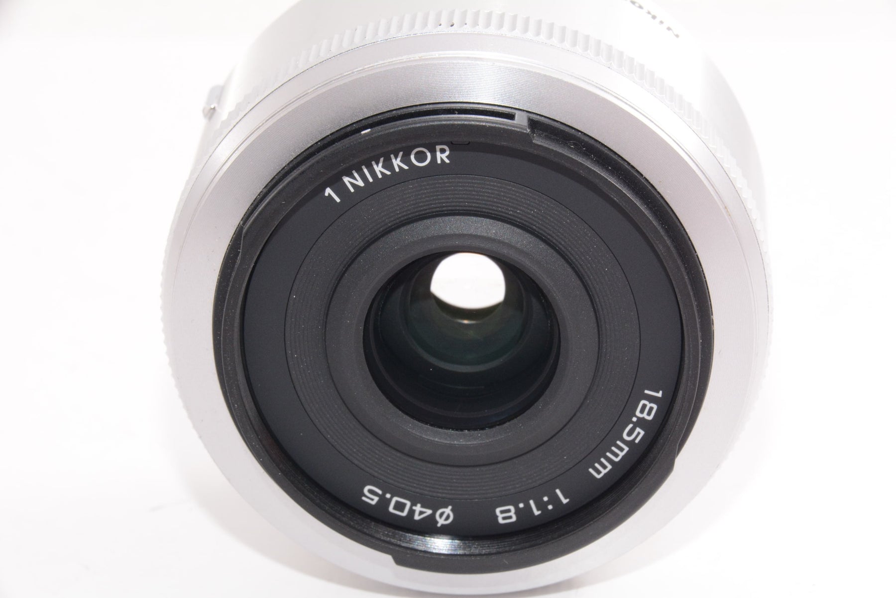 【外観特上級】Nikon 単焦点レンズ 1 NIKKOR 18.5mm f/1.8 シルバー ニコンCXフォーマット専用
