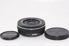 【外観特上級】OLYMPUS 電動式パンケーキズームレンズ M.ZUIKO DIGITAL ED 14-42mm F3.5-5.6 EZ BLK