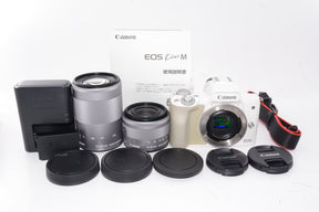 【外観並級】Canon ミラーレス一眼カメラ EOS Kiss M ダブルズームキット ホワイト EOSKISSMWH-WZK