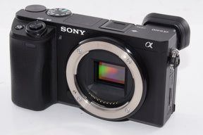 【ほぼ新品】ソニー ミラーレス一眼 α6400 ダブルズームレンズキット