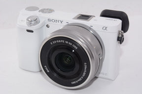 【外観特上級】SONY ミラーレス一眼 α6000 パワーズームレンズキット E PZ 16-50mm F3.5-5.6 OSS ホワイト ILCE-6000L W