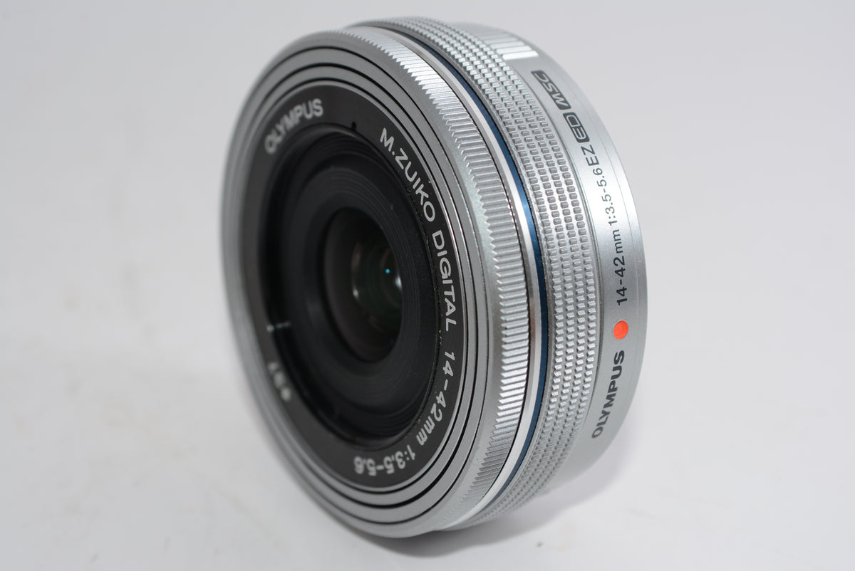 【外観特上級】OLYMPUS M.ZUIKO DIGITAL ED 14-42mm F3.5-5.6 EZ SLV