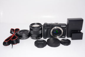 【外観特上級】Canon ミラーレス一眼カメラ EOS M3 ダブルレンズキット(ブラック) EF-M18-55mm F3.5-5.6 IS STM EF-M22mm F2 STM 付属 EOSM3BK-WLK