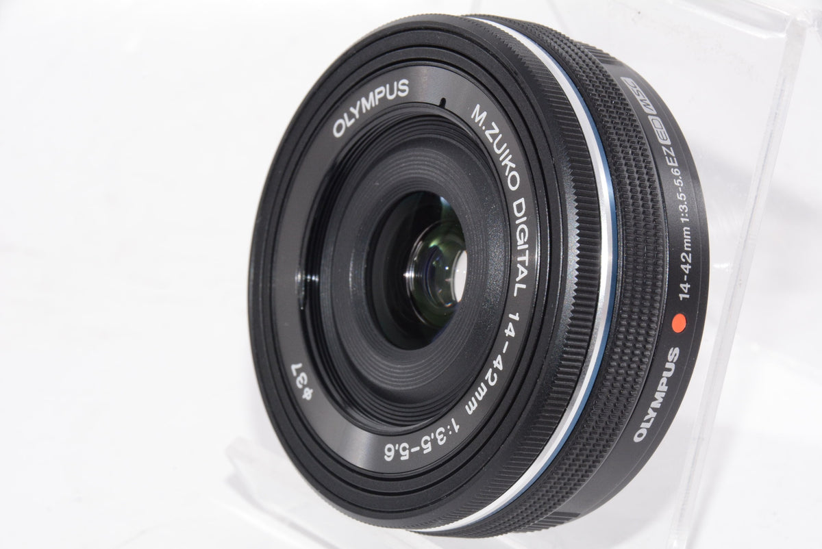【外観特上級】OLYMPUS 電動式パンケーキズームレンズ M.ZUIKO DIGITAL ED 14-42mm F3.5-5.6 EZ BLK