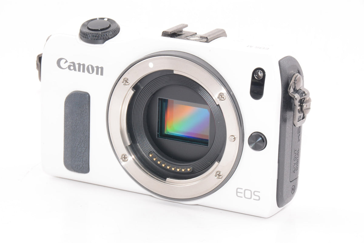 【外観特上級】Canon ミラーレス一眼カメラ EOS M レンズキット EF-M18-55mm F3.5-5.6 IS STM付属 ホワイト EOSMWH-18-55ISSTMLK