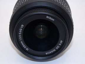 【外観特上級】Nikon 標準ズームレンズ AF-S DX NIKKOR 18-55mm f3.5-5.6G VR