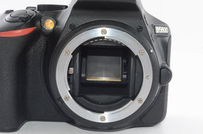 【外観並級】Nikon デジタル一眼レフカメラ D5600 ボディ