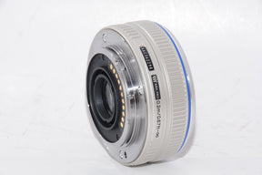 【外観特上級】OLYMPUS パンケーキレンズ M.ZUIKO DIGITAL 17mm F2.8 シルバー
