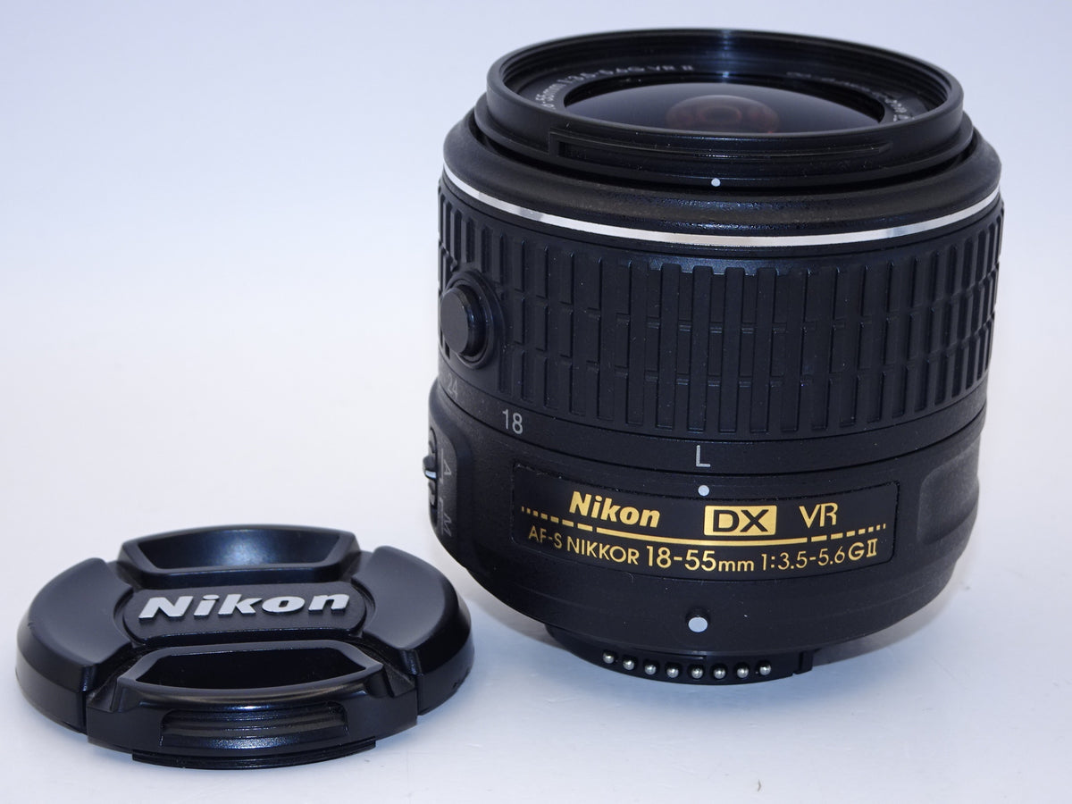 【外観並級】Nikon 標準ズームレンズ AF-S DX NIKKOR 18-55mm f/3.5-5.6G VR II