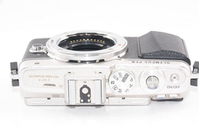 【外観並級】OLYMPUS PEN E-PL7 ボディ シルバー ミラーレス一眼 PEN E-PL7 BODY SLV