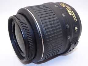 【外観特上級】Nikon 標準ズームレンズ AF-S DX NIKKOR 18-55mm f3.5-5.6G VR