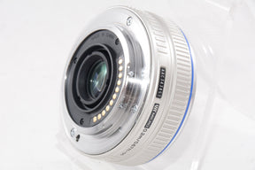 【外観特上級】OLYMPUS パンケーキレンズ M.ZUIKO DIGITAL 17mm F2.8 シルバー