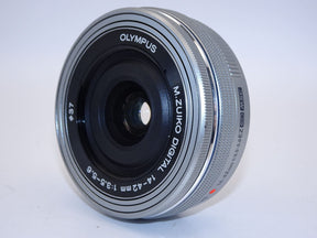 【外観並級】OLYMPUS M.ZUIKO DIGITAL ED 14-42mm F3.5-5.6 EZ SLV