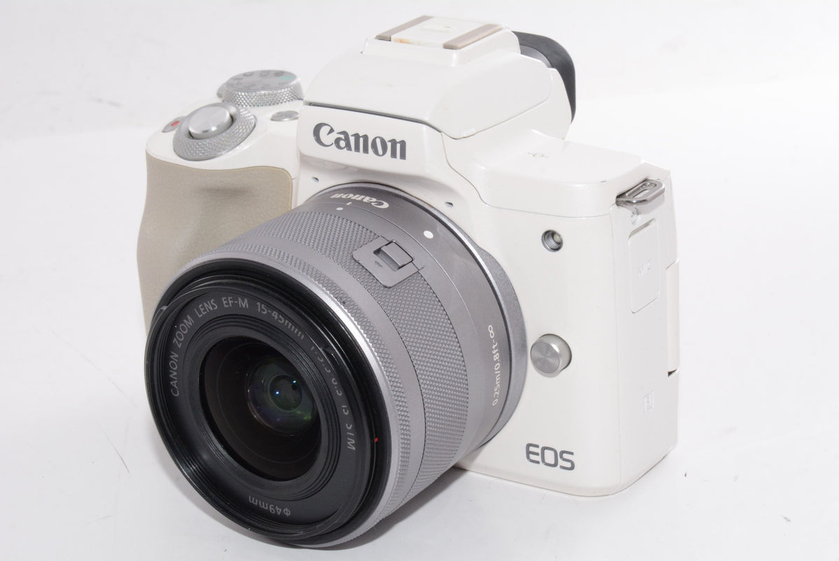 【外観並級】Canon ミラーレス一眼カメラ EOS Kiss M ダブルズームキット ホワイト EOSKISSMWH-WZK