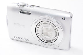 【外観特上級】Nikon デジタルカメラ COOLPIX  S3300 クリスタルシルバー