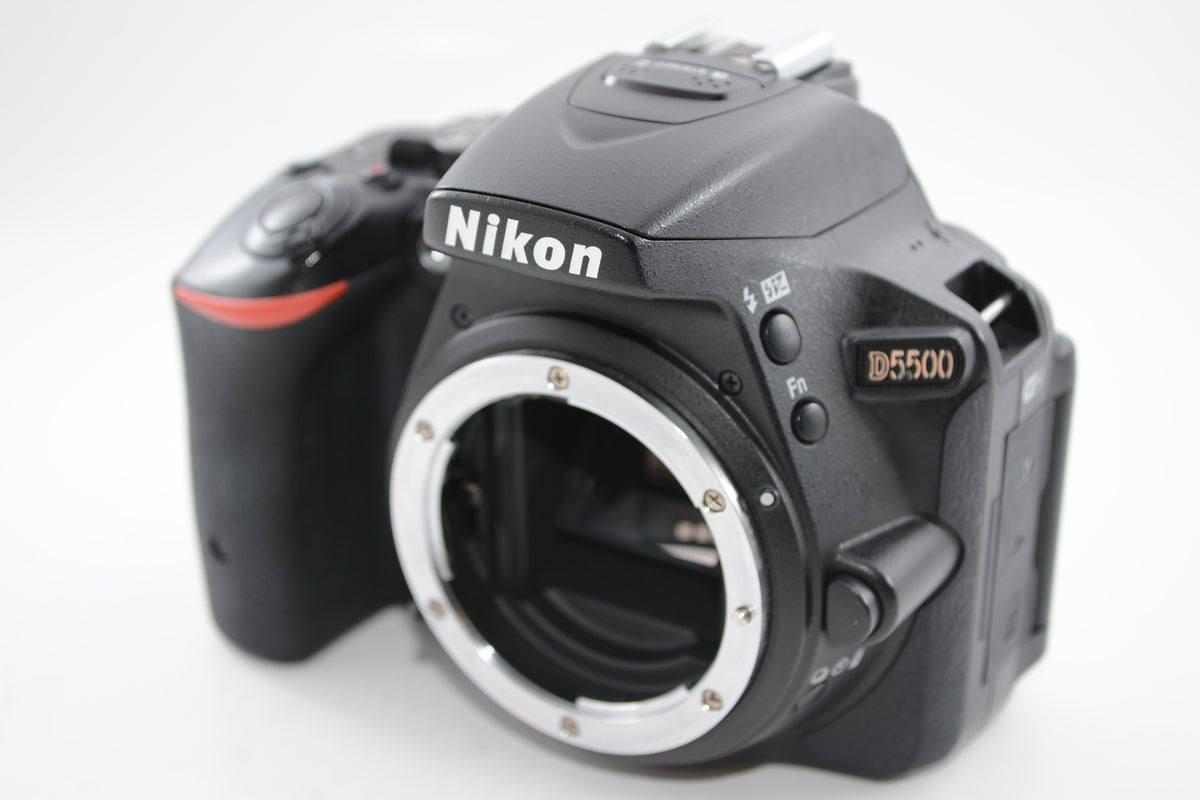 【外観特上級】Nikon デジタル一眼レフカメラ D5500 ボディー ブラック  D5500BK