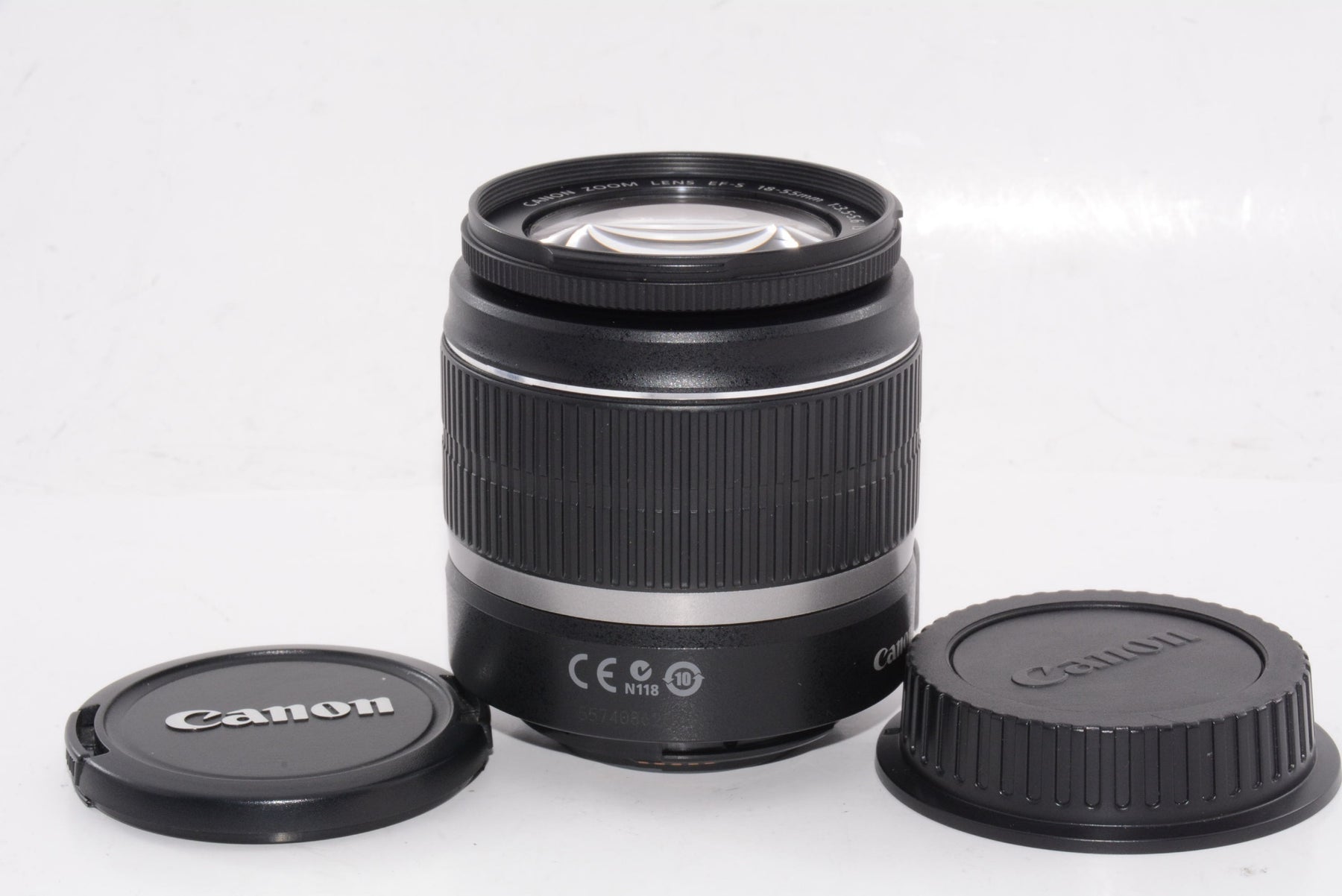 【外観特上級】Canon 標準ズームレンズ EF-S18-55mm F3.5-5.6 IS