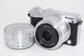 【外観並級】Nikon ミラーレス一眼 Nikon1 J5 ダブルレンズキット シルバー