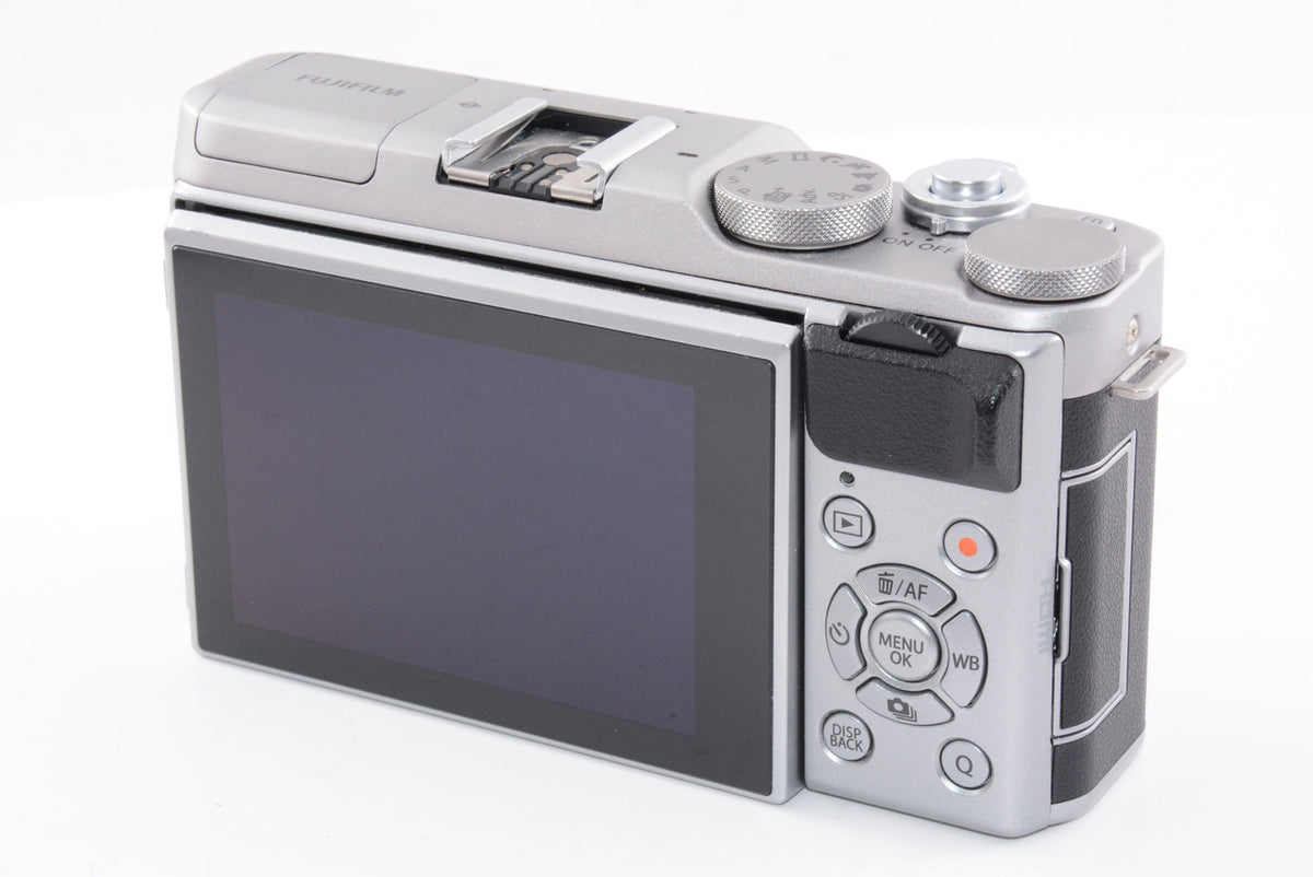 【外観特上級】FUJIFILM ミラーレス一眼 X-A5シルバー X-A5-S