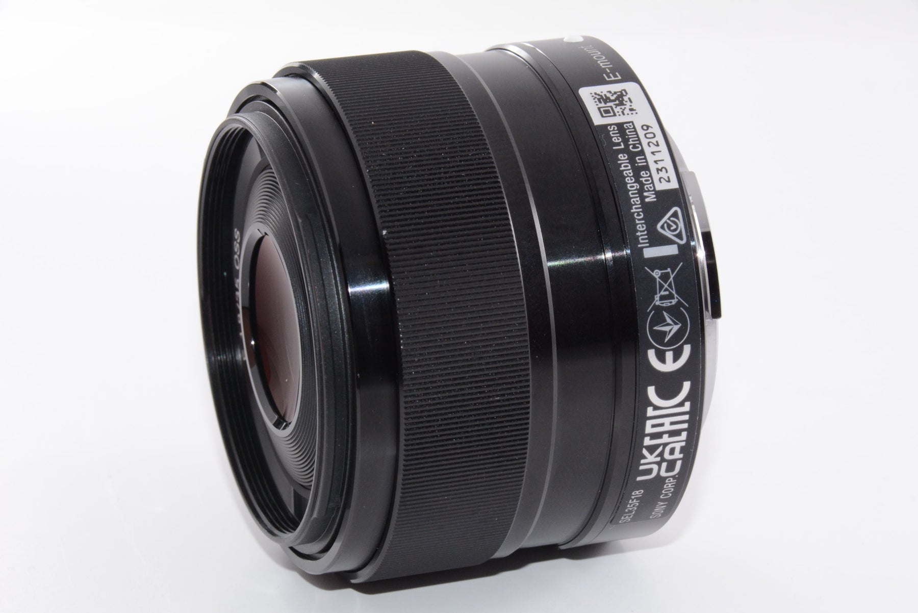 【外観特上級】ソニー SONY 単焦点レンズ E 35mm F1.8 OSS ソニー Eマウント用 APS-C専用 SEL35F18