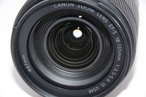 【外観特上級】Canon 標準ズームレンズ EF-S18-135㎜ F3.5-5.6 IS USM APS-C対応