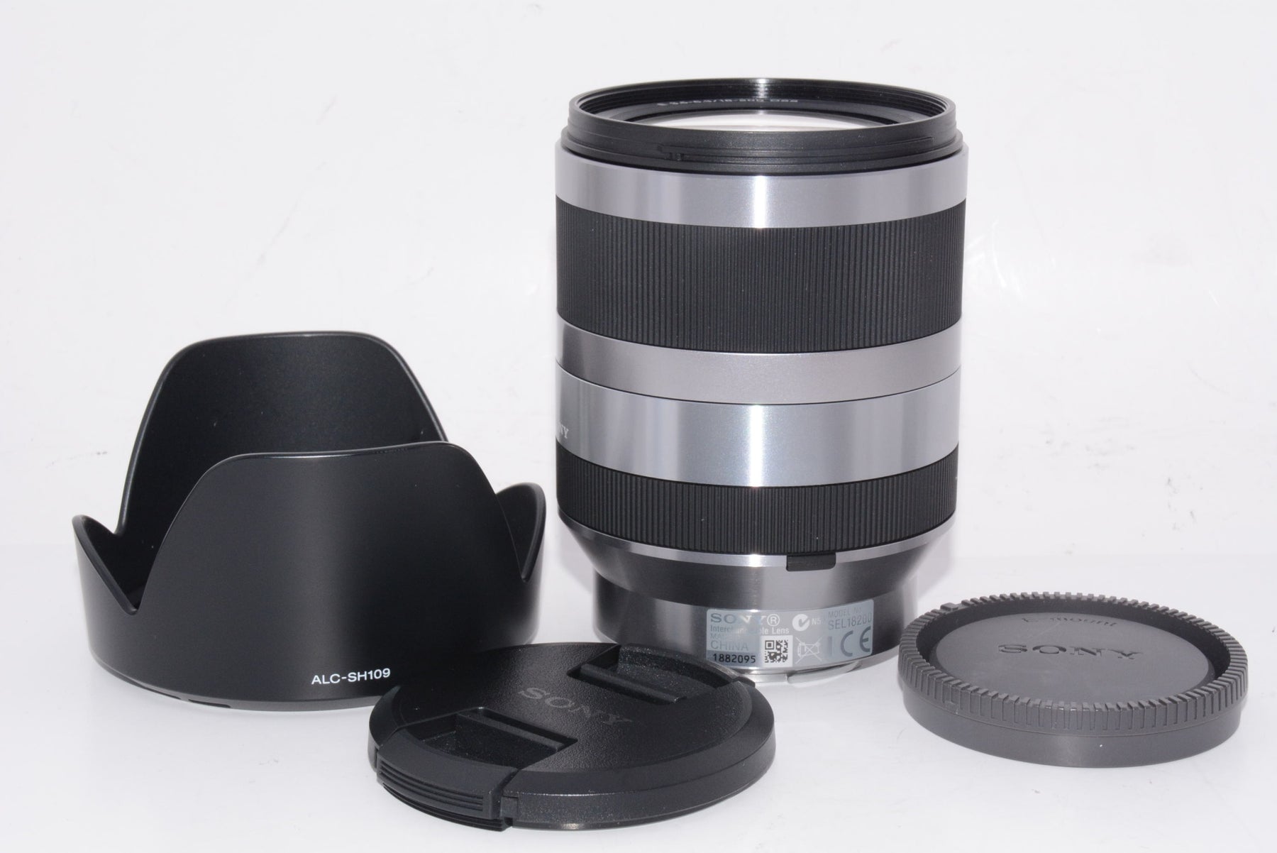 【外観特上級】ソニー SONY 高倍率ズームレンズ E 18-200mm F3.5-6.3 OSS SEL18200