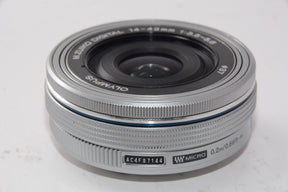 【外観特上級】OLYMPUS M.ZUIKO DIGITAL ED 14-42mm F3.5-5.6 EZ SLV