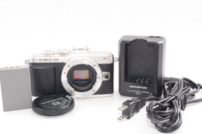 【外観並級】OLYMPUS PEN E-PL7 ボディ シルバー ミラーレス一眼 PEN E-PL7 BODY SLV