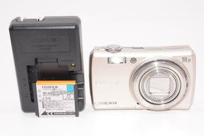 【外観並級】FUJIFILM デジタルカメラ FinePix  F200 EXR シルバー FX-F200EXR S