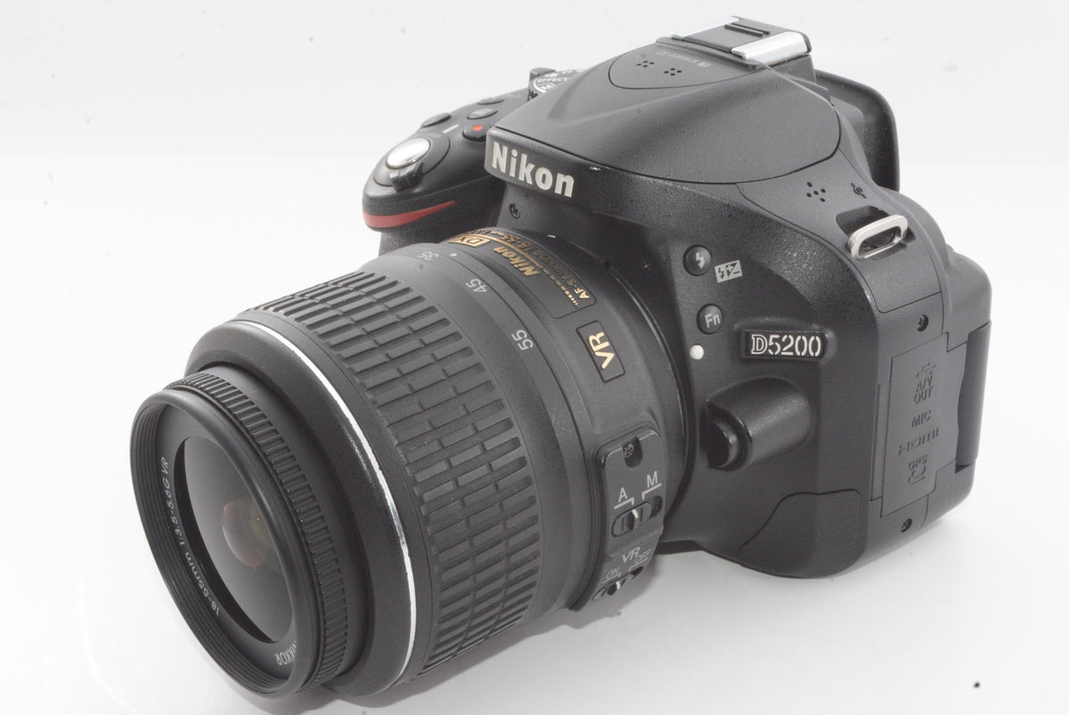 【外観並級】Nikon デジタル一眼レフカメラ D5200 レンズキット