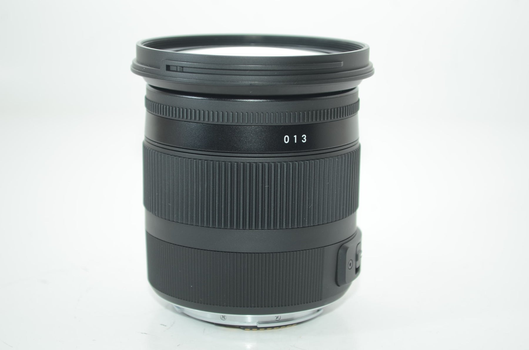 【外観特上級】SIGMA ズームレンズ Contemporary 17-70mm F2.8-4 DC MACRO OS HSM キヤノン用 APS-C専用 884543