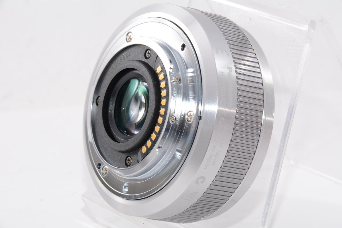 【外観特上級】パナソニック 単焦点レンズ マイクロフォーサーズ用 ルミックス G 20mm/F1.7 II ASPH. シルバー H-H020A-S