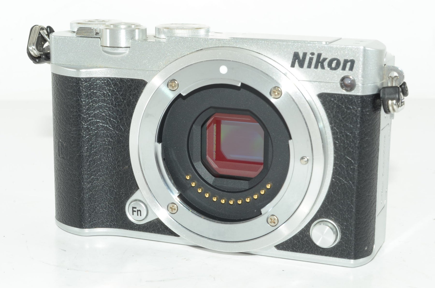 【外観特上級】Nikon ミラーレス一眼 Nikon1 J5 ボディ