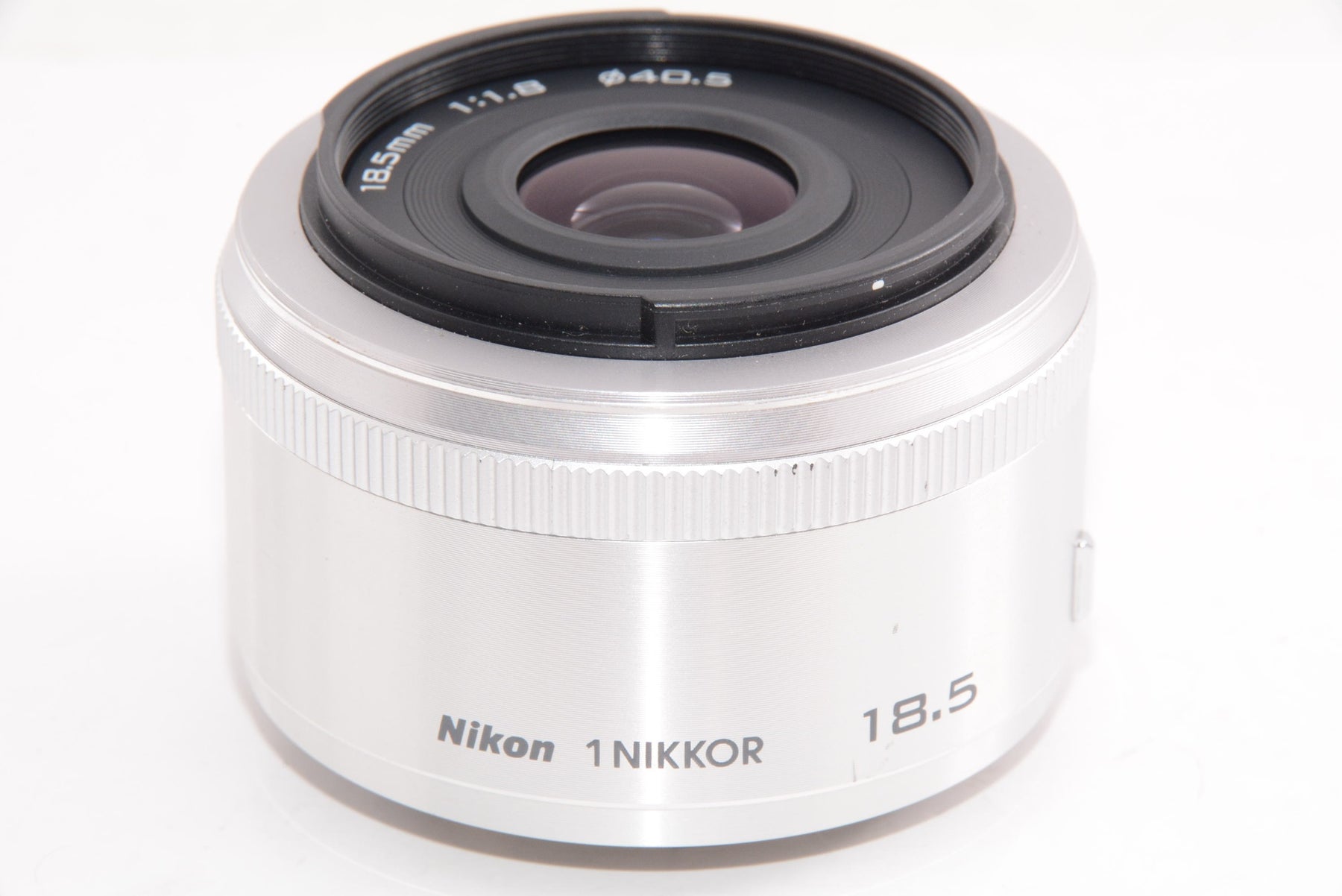 【外観特上級】Nikon 単焦点レンズ 1 NIKKOR 18.5mm f/1.8 シルバー ニコンCXフォーマット専用