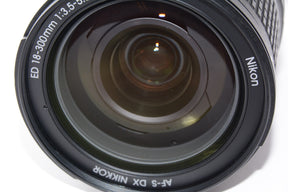 【外観並級】Nikon 高倍率ズームレンズ AF-S DX NIKKOR 18-300mm f/3.5-6.3G ED VR