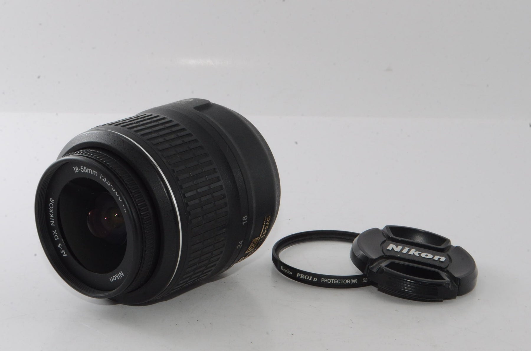 【外観特上級】Nikon 標準ズームレンズ AF-S DX NIKKOR 18-55mm f3.5-5.6G VR