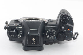 【外観並級】OLYMPUS ミラーレス一眼 OM-D E-M1 ボディ ブラック