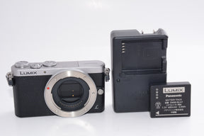 【外観特上級】Panasonic デジタル一眼カメラ ルミックス GM1 シルバー DMC-GM1 ボディ