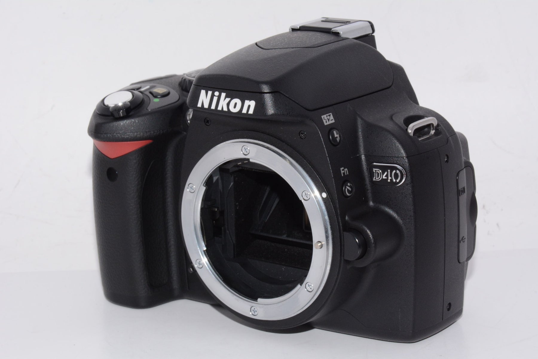 【外観特上級】Nikon デジタル一眼レフカメラ D40 レンズキット ブラック D40BLK