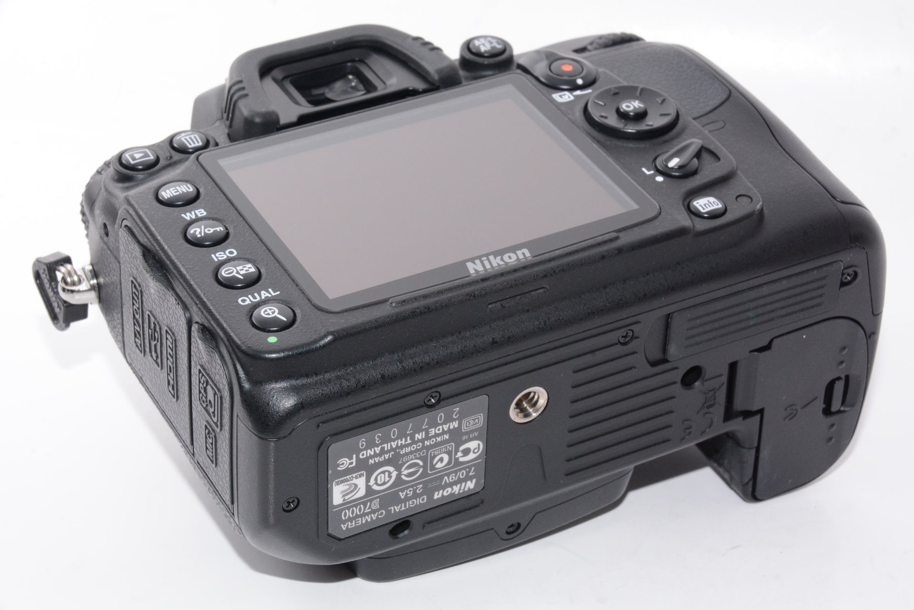 【外観特上級】Nikon デジタル一眼レフカメラ D7000 18-105VR キット D7000LK18-105