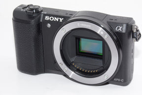 【外観特上級】ソニー SONY ミラーレス一眼 α5100 パワーズームレンズキット E PZ 16-50mm F3.5-5.6 OSS付属 ブラック ILCE-5100L-B