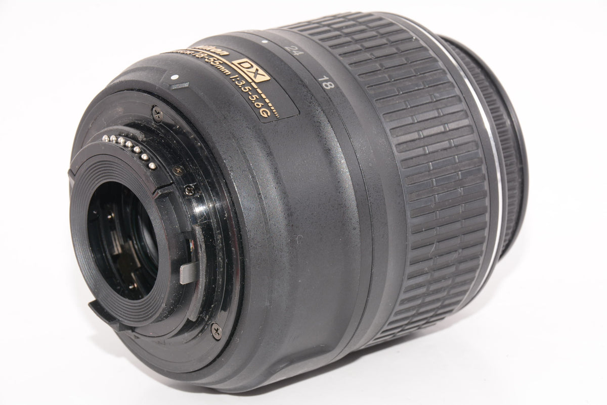 【外観並級】Nikon 標準ズームレンズ AF-S DX NIKKOR 18-55mm f3.5-5.6G VR