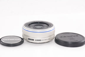 【外観特上級】OLYMPUS パンケーキレンズ M.ZUIKO DIGITAL 17mm F2.8 シルバー