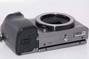 【外観特上級】ソニー ミラーレス一眼 α6000 ボディ グラファイトグレー ILCE-6000