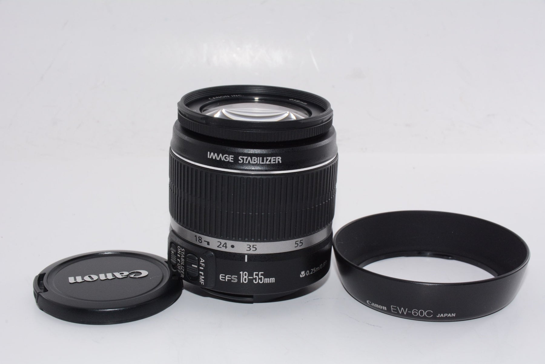 【外観特上級】Canon 標準ズームレンズ EF-S18-55mm F3.5-5.6 IS