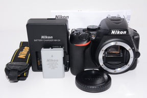【外観特上級】Nikon デジタル一眼レフカメラ D5600 ボディ