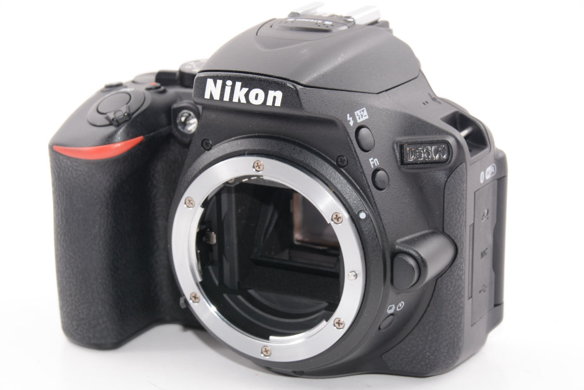 【外観並級】Nikon デジタル一眼レフカメラ D5600 ダブルズームキット ブラック D5600WZBK