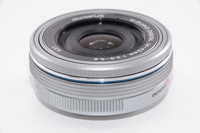 【外観特上級】OLYMPUS M.ZUIKO DIGITAL ED 14-42mm F3.5-5.6 EZ SLV